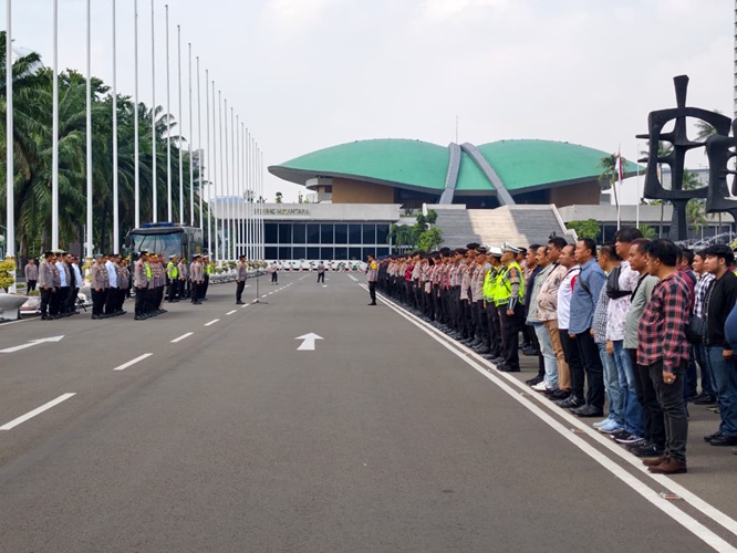 Apel siaga pengamanan tamu mancanegara