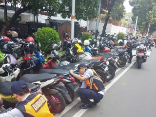 Pengamat Soroti Kebocoran Pendapatan Pemprov DKI dari Parkir Liar