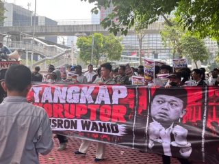 Tuntutan Agar KPK  Periksa dan Panggil Paksa NW Beserta Kroni-kroninya